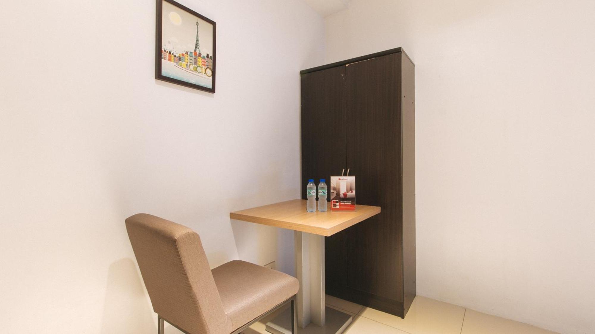 RedDoorz @ Melbourne Suites Makati Makati City Zewnętrze zdjęcie