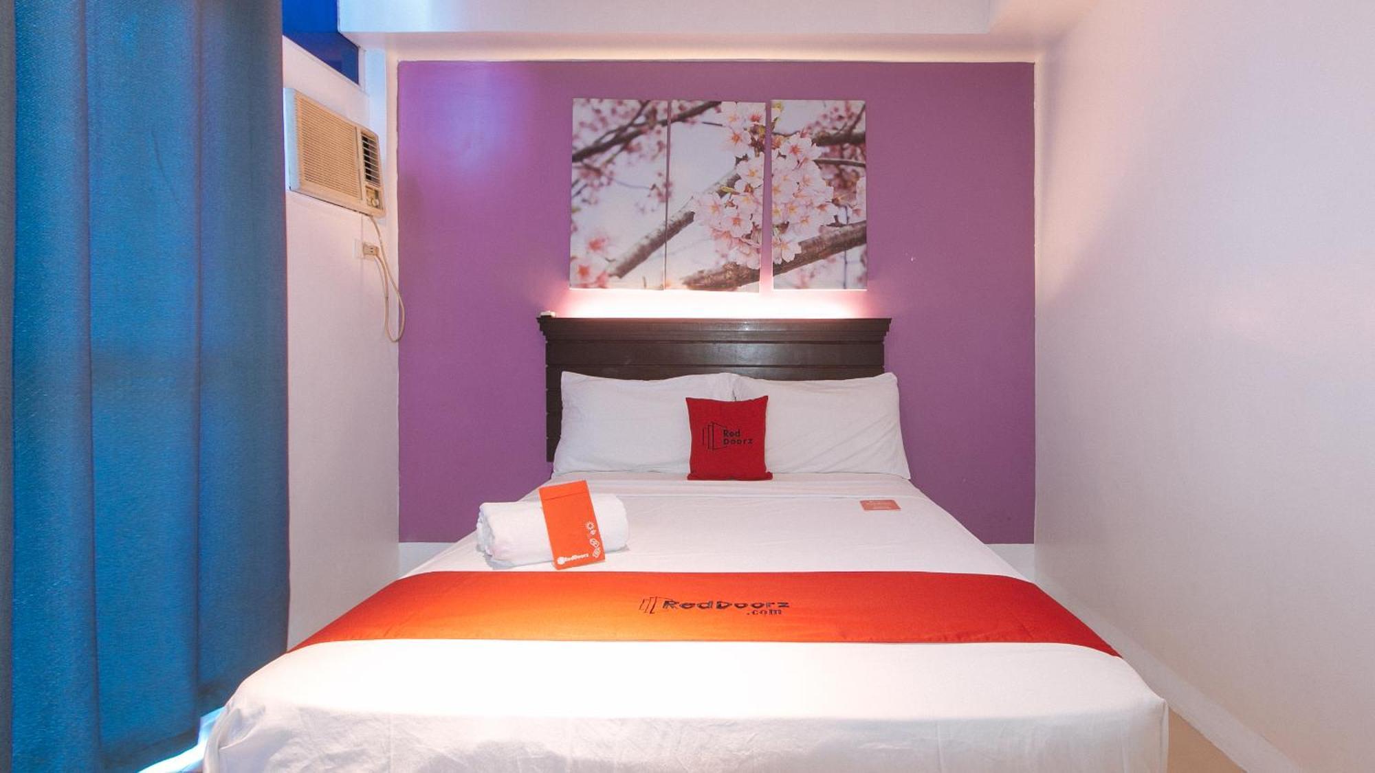 RedDoorz @ Melbourne Suites Makati Makati City Zewnętrze zdjęcie