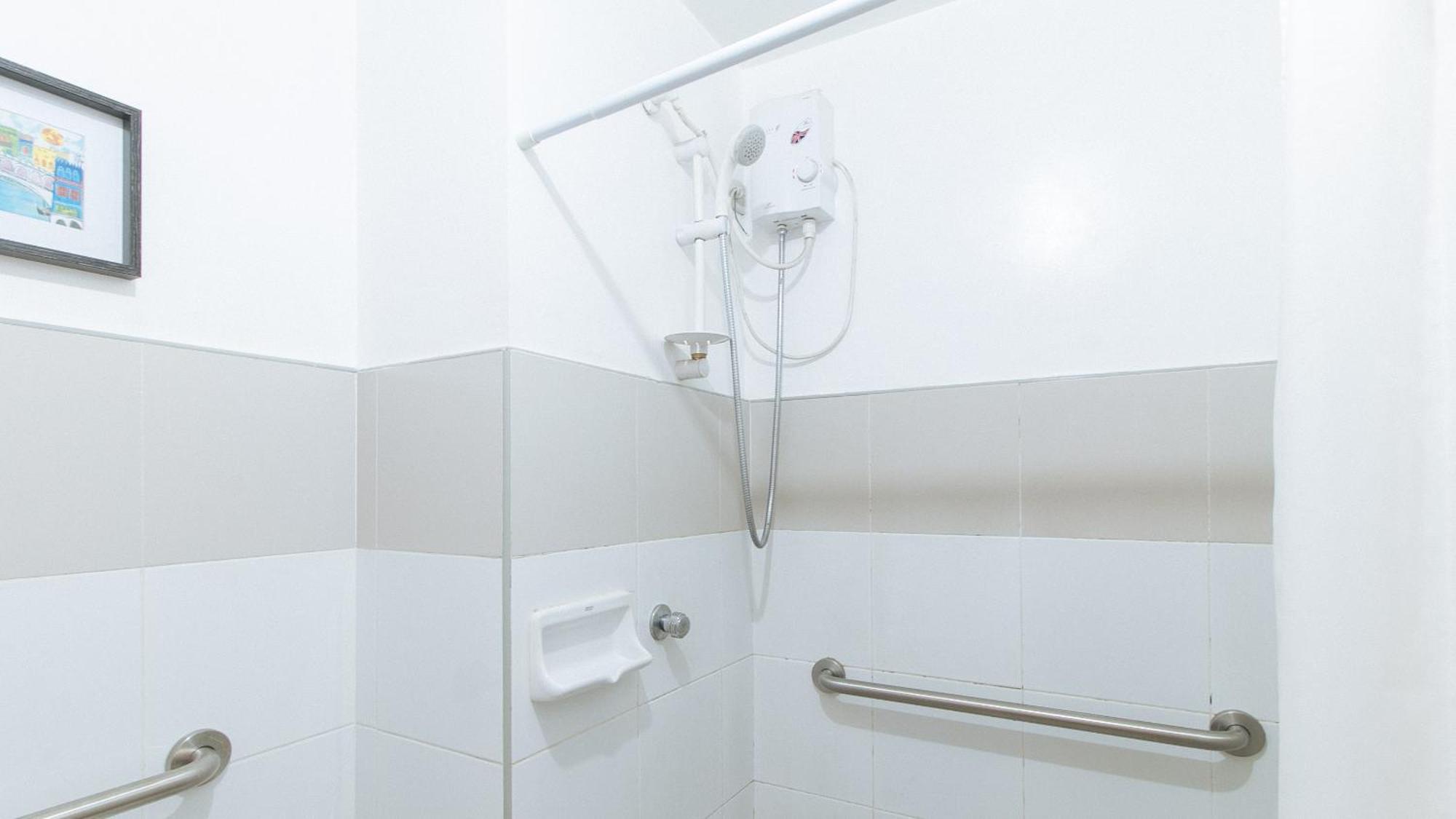 RedDoorz @ Melbourne Suites Makati Makati City Zewnętrze zdjęcie