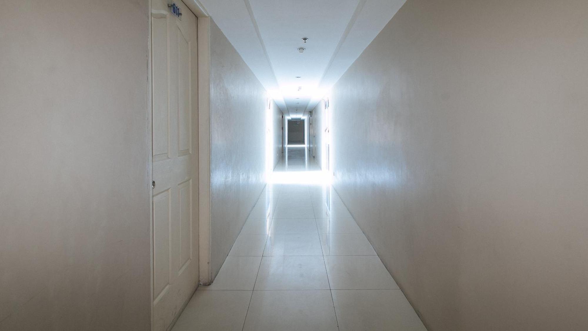 RedDoorz @ Melbourne Suites Makati Makati City Zewnętrze zdjęcie