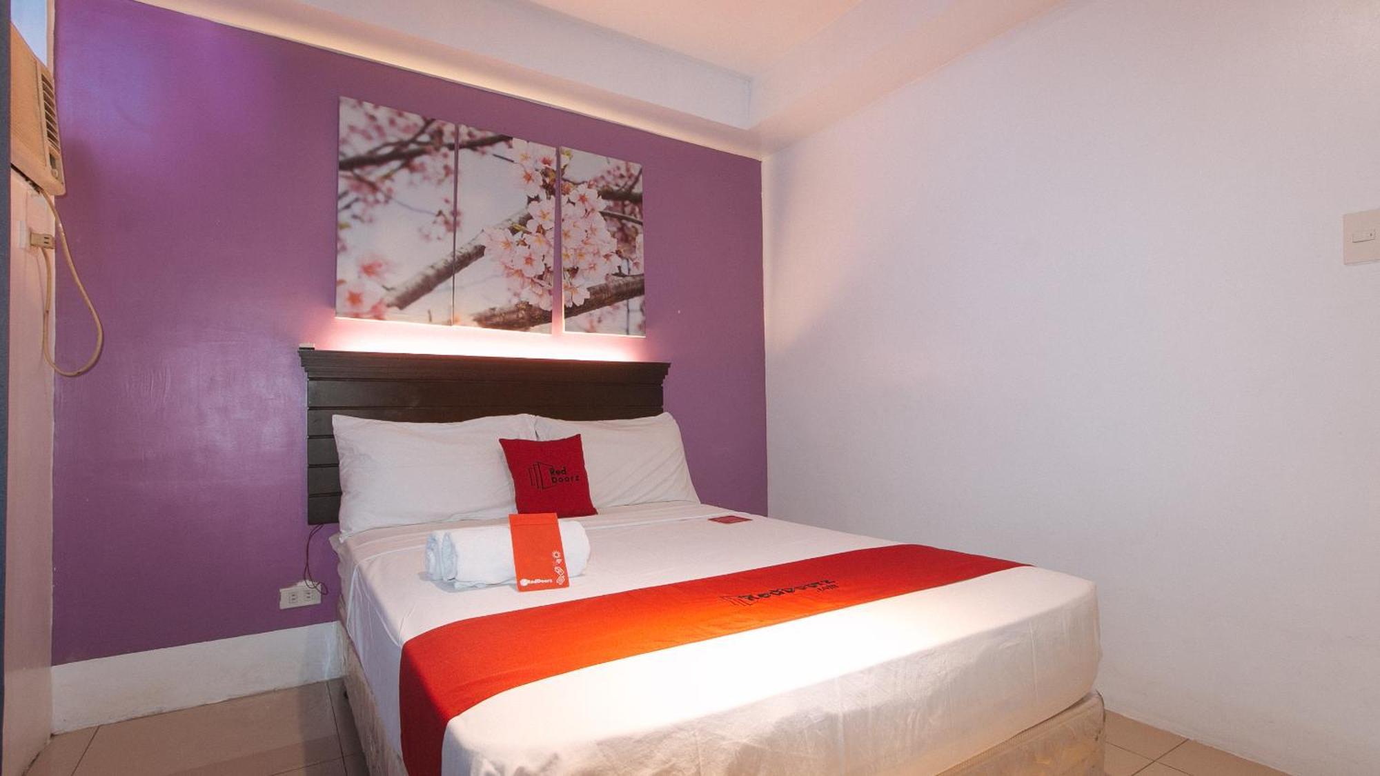 RedDoorz @ Melbourne Suites Makati Makati City Zewnętrze zdjęcie